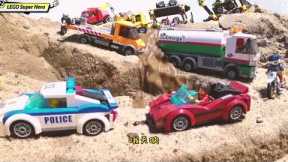 LEGO: Floods lead to floods! Transporter police car off-road vehicles are all submerged!