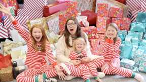 CHRISTMAS DAY SPECIAL OPENING PRESENTS | EMOTIONAL MAIN PRESENT SURPRISE!