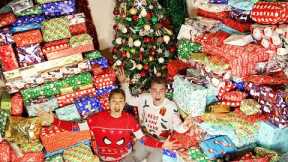 BIGGEST CHRISTMAS PRESENT OPENING EVER!!