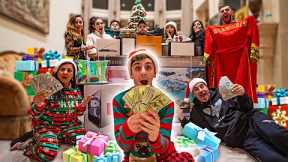 MOST INSANE FAMILY CHRISTMAS GIFTS OPENING EVER!!