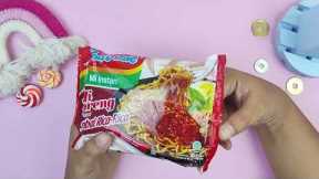 Unboxing noodles from Japan which are very rare and cost 100 usd