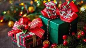 Mystery Christmas Gift Unboxing! What's in the Mail!