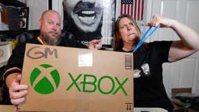 I bought an Amazon Returns HUGE Mystery Box + Xbox Surprise Inside!