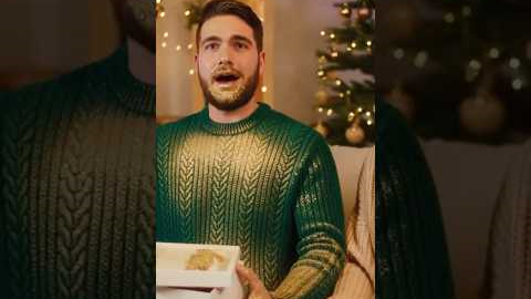 Man tries to open a gift box #surprisebox  🤓 Watch Till the #funny #comedy #christmas